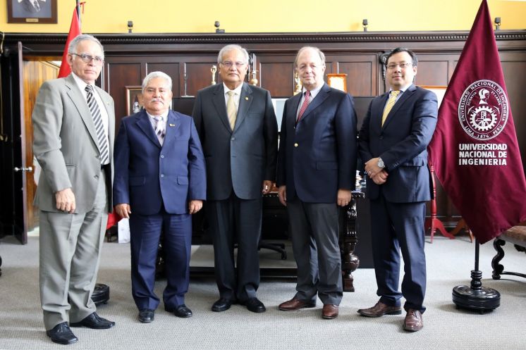 Rector recibe visita de representante de la Universidad de los Andes de Colombia