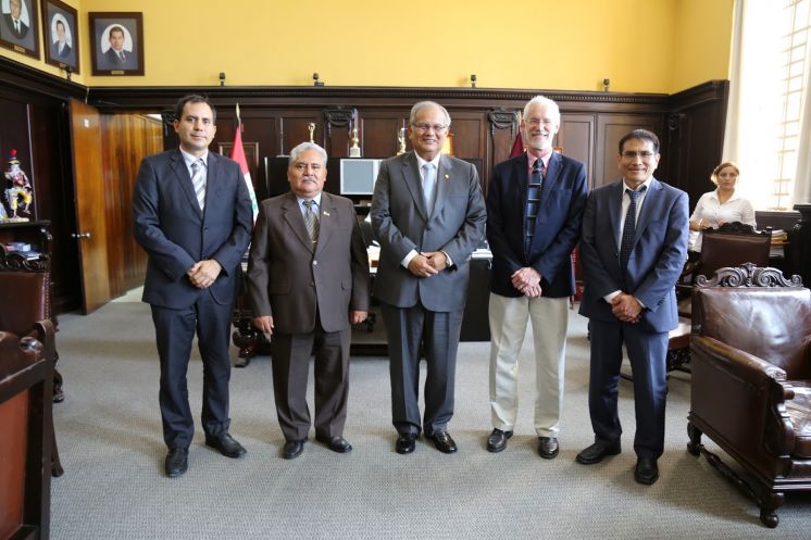 Representantes de la Universidad de Pensilvania visitaron la UNI