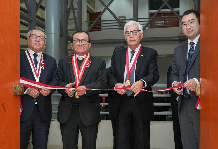 UNI inaugura laboratorio de networking para afrontar retos de la Industria 4.0