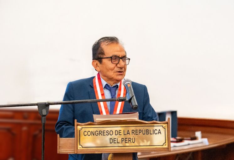 Rector de la UNI destaca aumento de producci&oacute;n petrolera, expansi&oacute;n acad&eacute;mica y futura planta de bater&iacute;as de litio