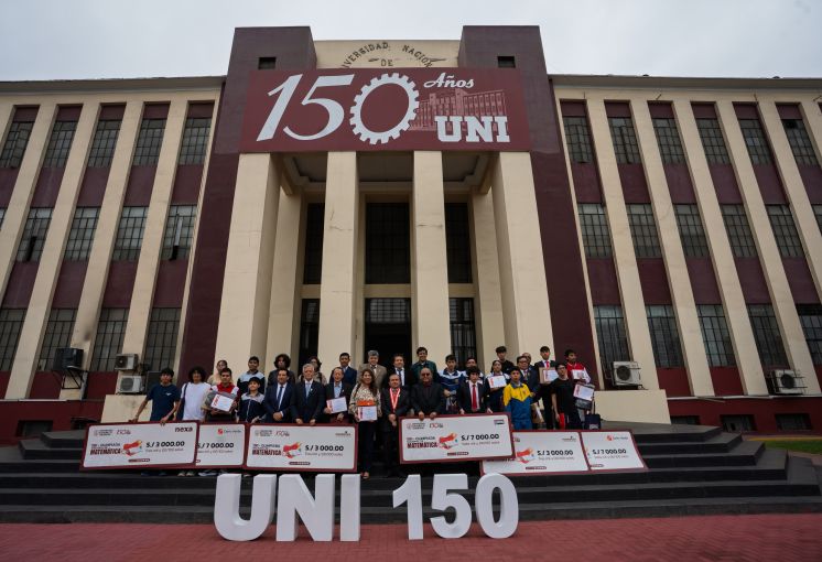 UNI premia a los ganadores de la Olimpiada Nacional de Matem&aacute;tica organizada por su Sesquicentenario