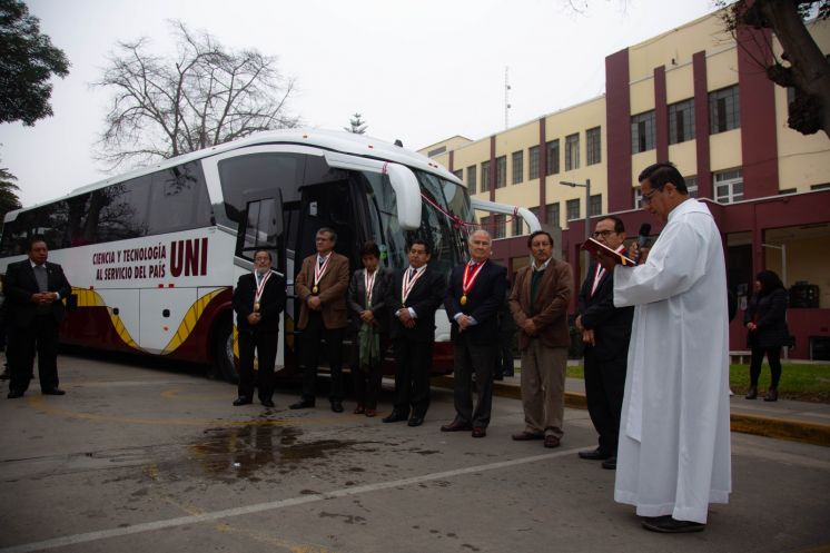 Nuevo bus interprovincial de la UNI llevará ciencia y tecnología a todo el país