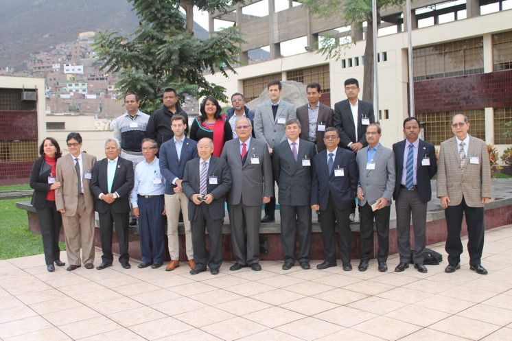 Delegaci&oacute;n del Gobierno de Bangladesh y funcionarios del Banco Mundial visitaron la UNI