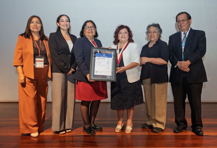 UNI refuerza su compromiso con la calidad: obtiene recertificaci&oacute;n ISO 9001:2015 para la FIIS