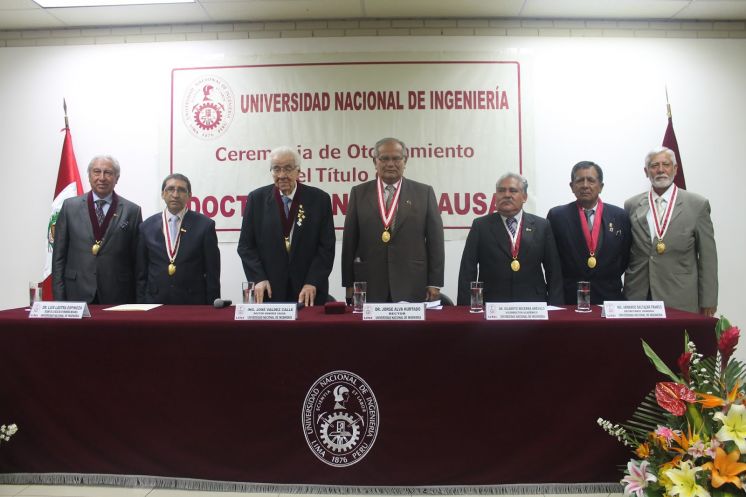 Fundador de Cosapi recibe título Doctor Honoris Causa de la UNI