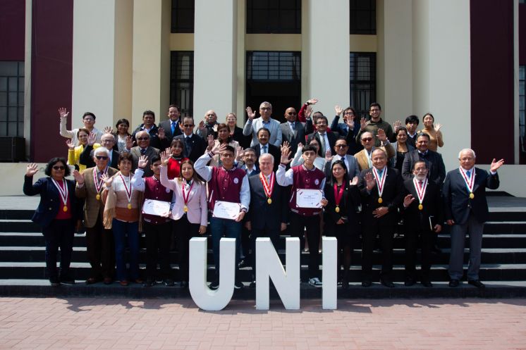 Rector de la UNI a los primeros puestos del examen de admisión: “Son élites de élites”