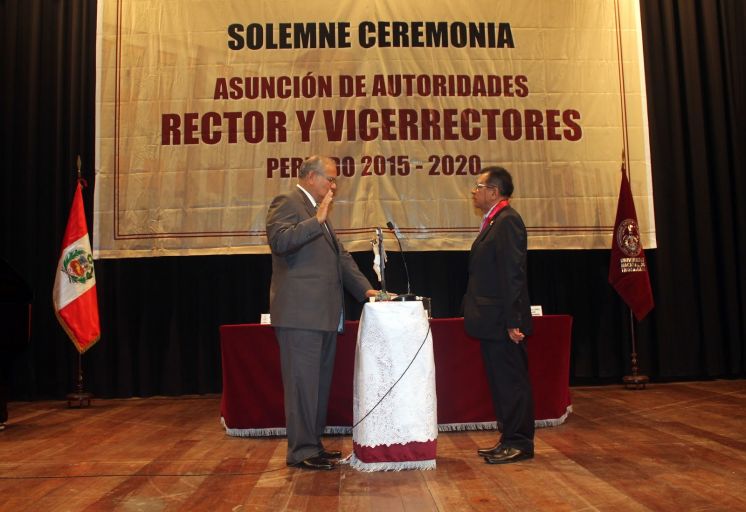 Jorge Alva Hurtado asume oficialmente funciones como rector de la UNI