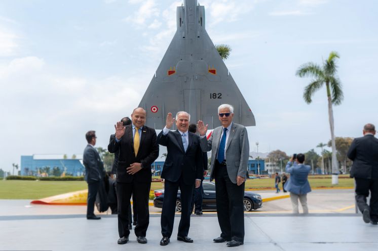J&oacute;venes podr&aacute;n estudiar en la UNI la carrera de Ingenier&iacute;a Aeroespacial en 2025
