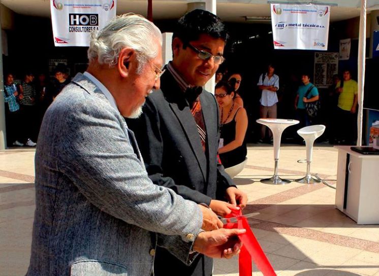 Feria de Ciencia y Tecnología del III ECID inició con gran acogida estudiantil