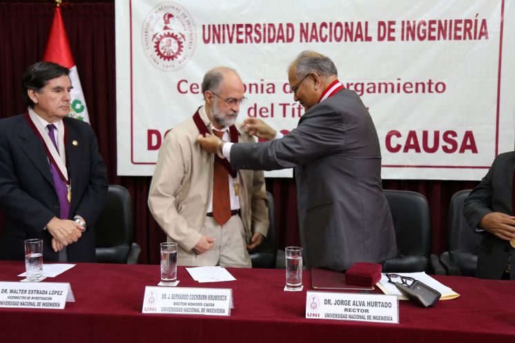 Destacado matemático obtuvo el grado de Doctor Honoris Causa de la UNI