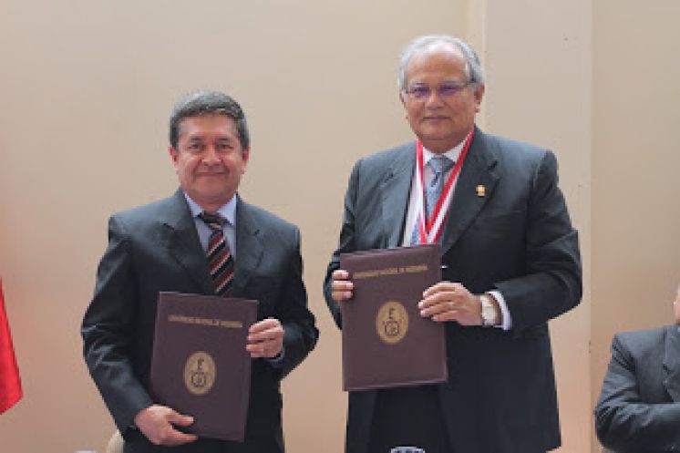 UNI y DELCROSA firmaron convenio de cooperación interinstitucional