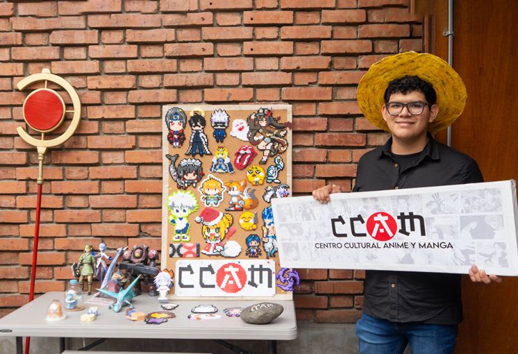 Otakus y fans del anime invaden la UNI y disfrutan marat&oacute;n de pel&iacute;culas