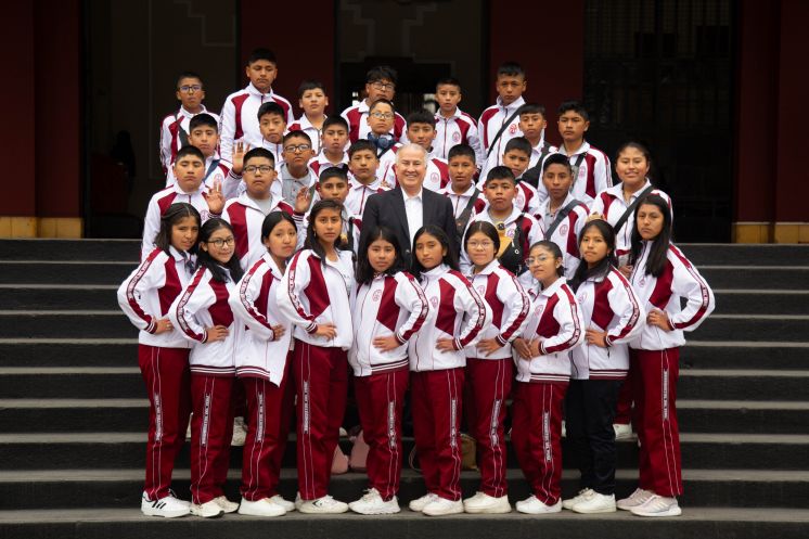 ¡Rumbo a la UNI! Estudiantes del Colegio de Ingenieritos visitaron por primera vez el campus de la institución