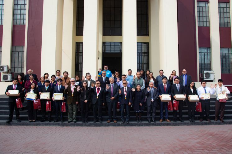 Alianza con BCP: Nueve estudiantes de la UNI logran beca por destacado rendimiento académico