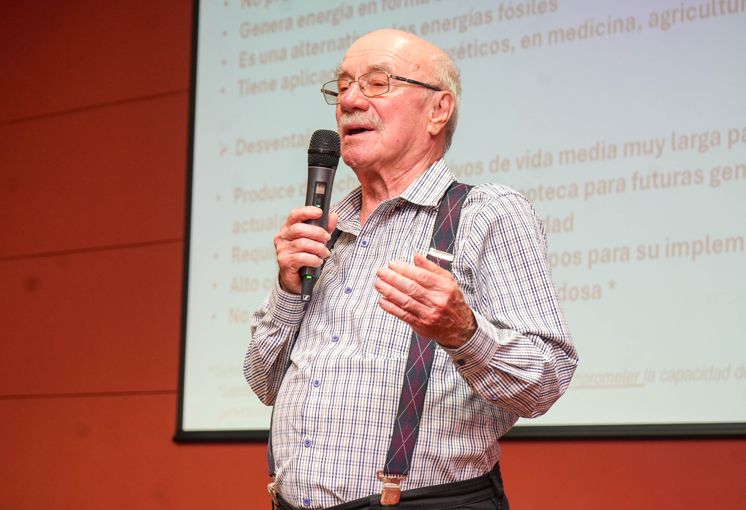&iquest;Energ&iacute;a solar o energ&iacute;a nuclear? UNI abre debate sobre el futuro del pa&iacute;s