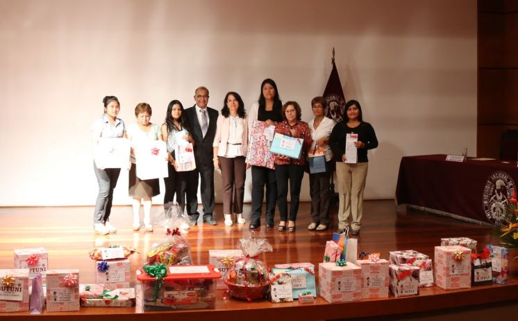 UNI homenajeó a sus secretarias