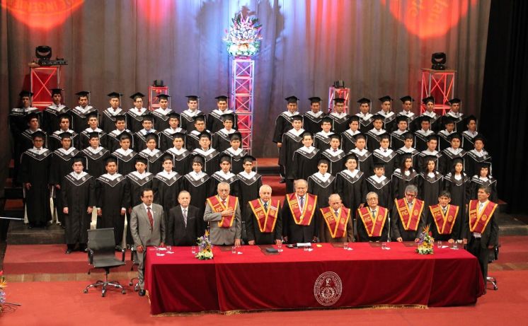 Promoción FIC 2015-1 realizó ceremonia de graduación