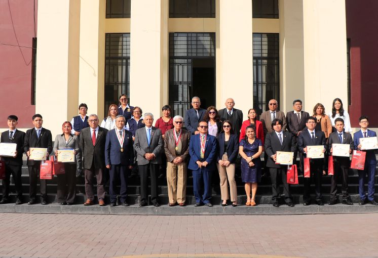 UNI y Patronato UNI reconocen a estudiantes becados del programa PBCP&ndash;ProUNI