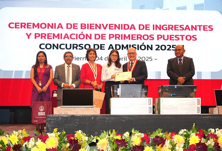 La UNI rinde homenaje al talento de las regiones del Per&uacute; y premia a los primeros puestos del Admisi&oacute;n 2025-1