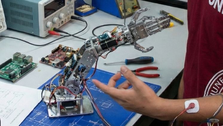UNI ampl&iacute;a su oferta acad&eacute;mica en Ingenier&iacute;a Biom&eacute;dica como nueva carrera estrat&eacute;gica para el pa&iacute;s