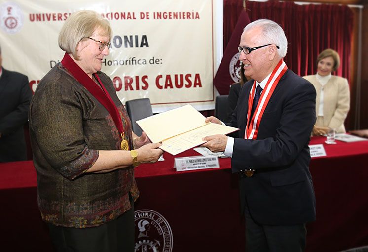 Un honoris causa por toda una vida dedicada a la América Andina