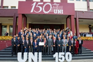 UNI otorgó el grado de Doctor Honoris...