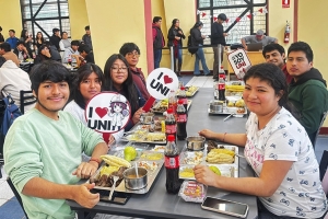 UNI celebra Fiestas Patrias con...