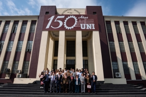 UNI recibe a estudiantes de...
